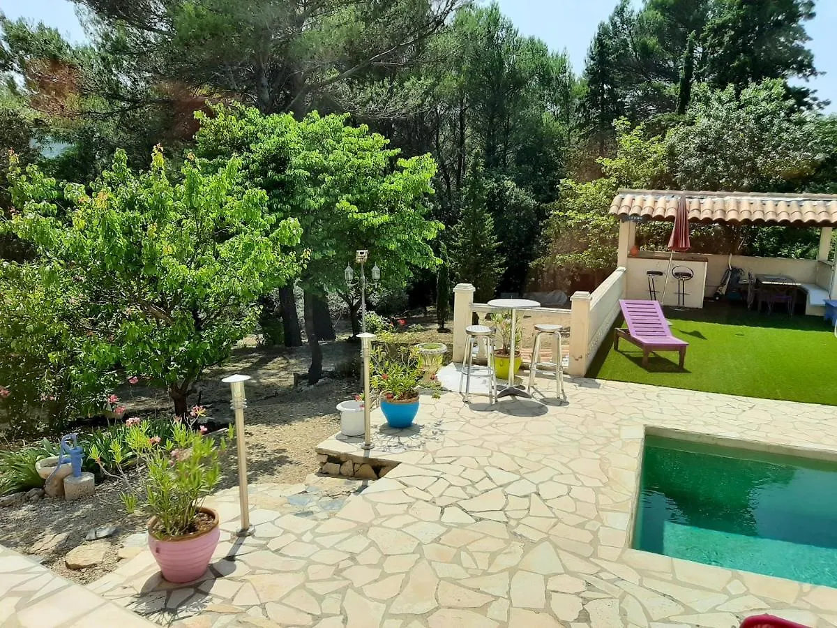 Villa Charmante A Merindol Avec Piscine Privee 0*,  France